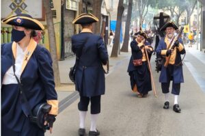 Miquelets a Cercavila de tornada per l'acte Segadors 2023 a Sant Andreu