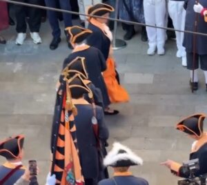 2026-05-08 Festes de Maig de Badalona - Pregó - Entrada a plaça